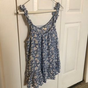 Women’s tank top, floral design, size MEDIUM.